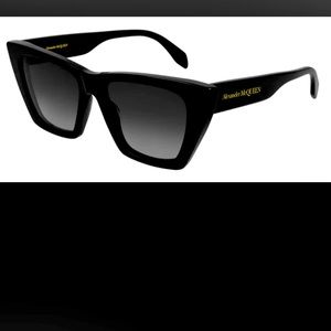 Alexander McQueen Wayfarer women’s Sunglasses